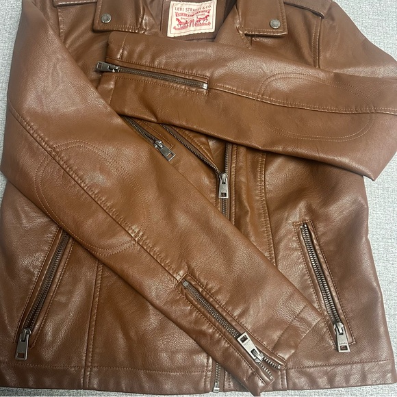 Levi's womens The Classic Faux Leather Moto Jacket - Picture 7 of 14